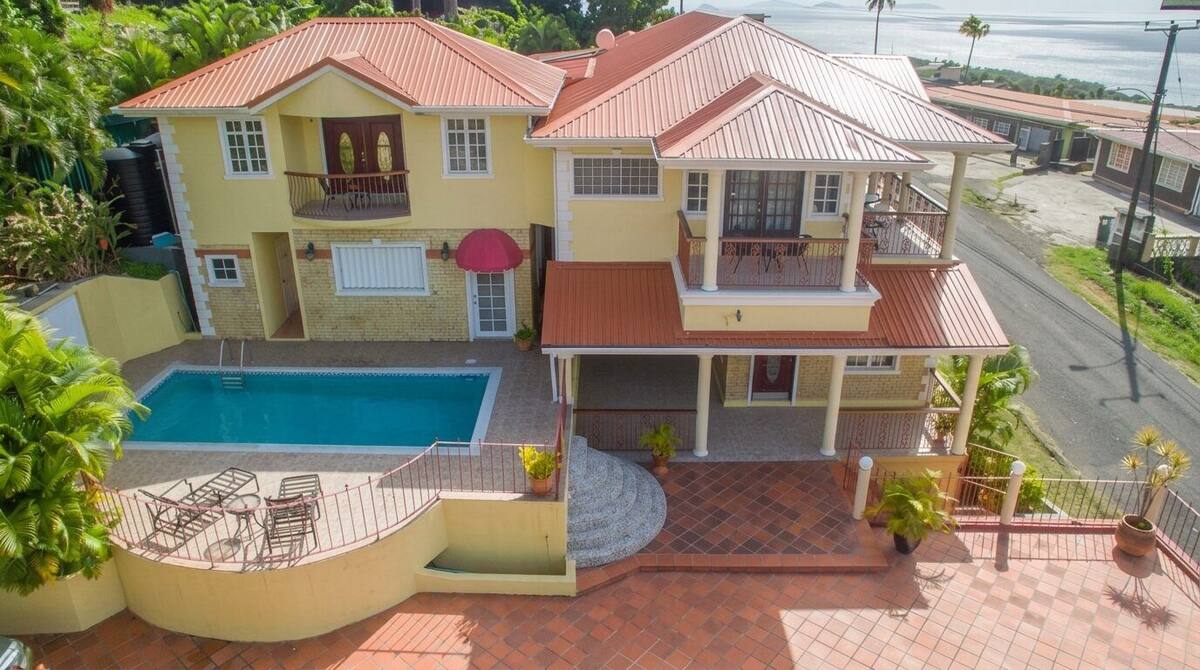 Morne Manor