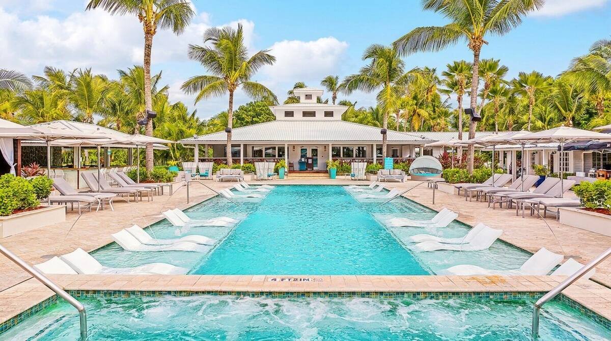 Serenity at Coconut Bay