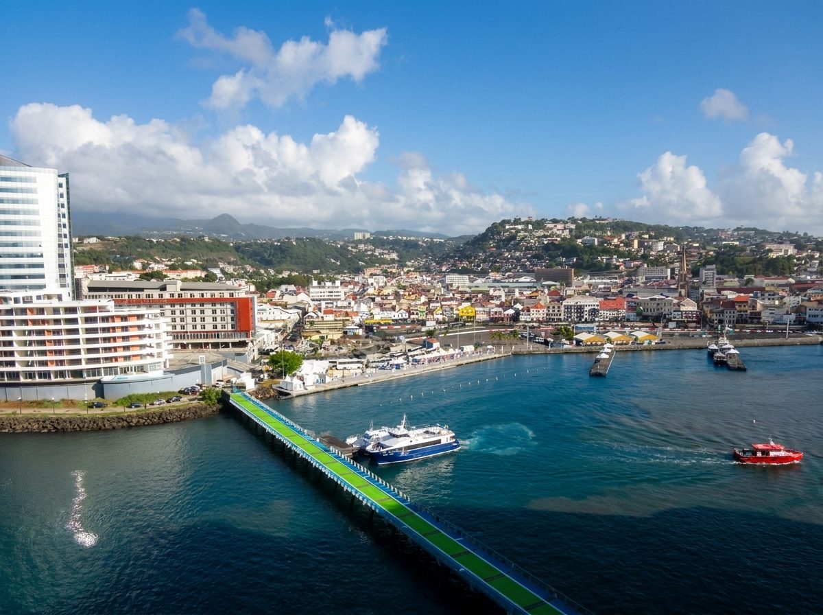 The 90 minute sea crossing between St Lucia and Martinique.jpeg